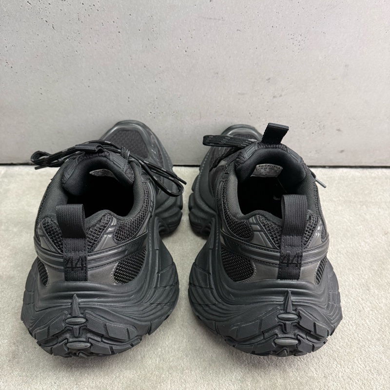 Balenciaga 上海限定黑色10XL 運動鞋-6
