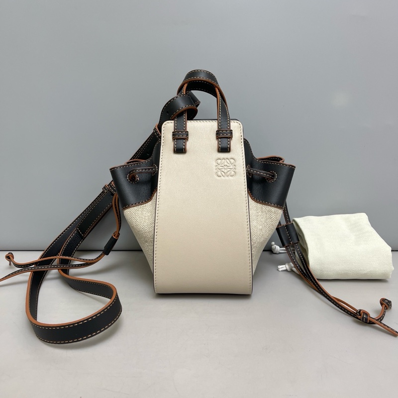 🌷甜價出售！Loewe 羅意威 Hammock 帆布拼皮 拼色吊床包 迷你mini-0