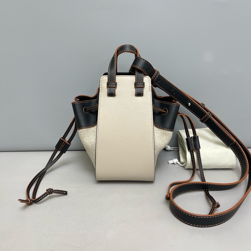 🌷甜價出售！Loewe 羅意威 Hammock 帆布拼皮 拼色吊床包 迷你mini-1