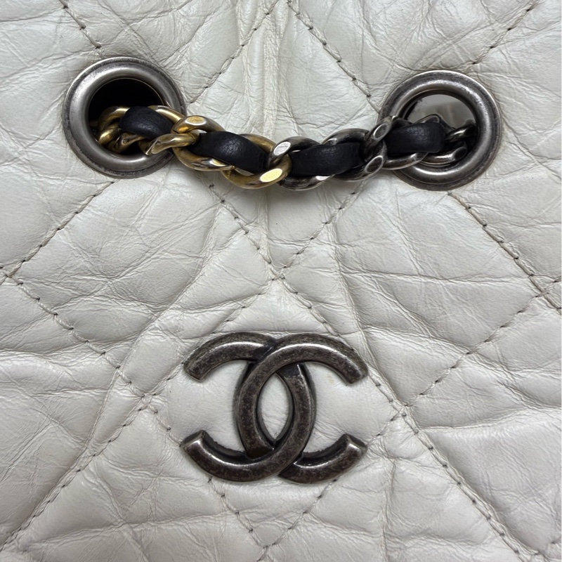 香奈兒/Chanel 黑白拼色流浪雙肩包  25開 牛皮 尺寸：22.5×10.5×23-2