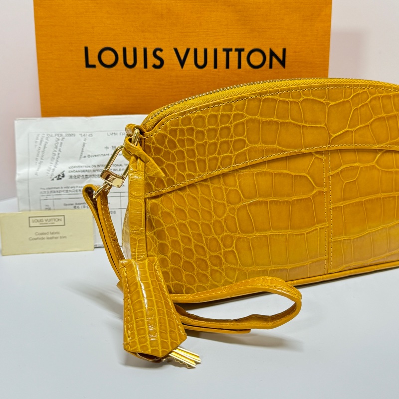 【LV真鱷魚皮🐊】 LV Crocodile 真鱷魚皮 手拿包 （專櫃價55萬台幣）-2