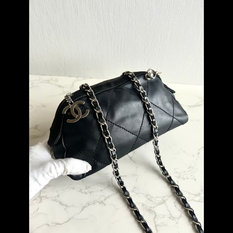 【LA LUNE】Chanel黑色銀扣半月斜背包 中古包 單肩包 側背包 二手包 古董包-1