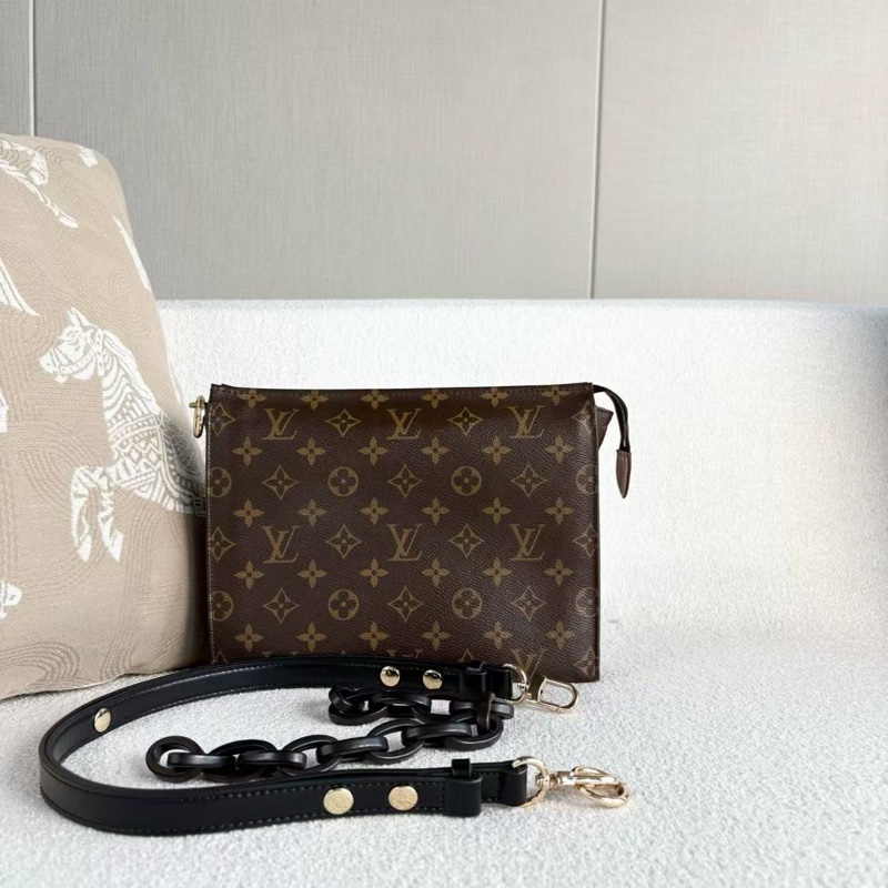 Louis Vuitton • 經典老花洗漱包26-4