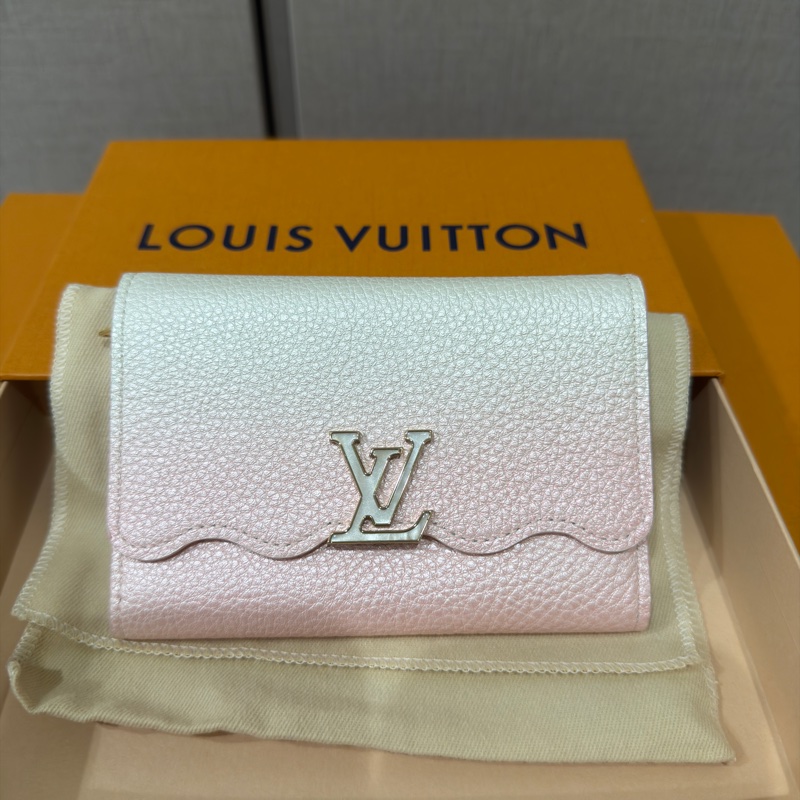 LV Capucines Compact 三折短夾|2024粉色漸層限定款-0