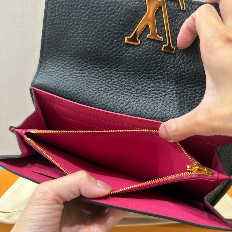 LV Capucines Wallet M61248 長夾 | 黑色 Taurillon 小牛皮 + 金色大 LV Logo + 桃紅內裡-8
