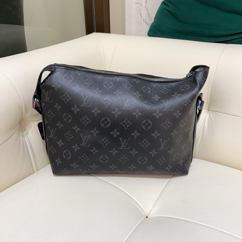 LV路易威登x 藤原浩聯名郵差包經典Monogram暗黑配色-3