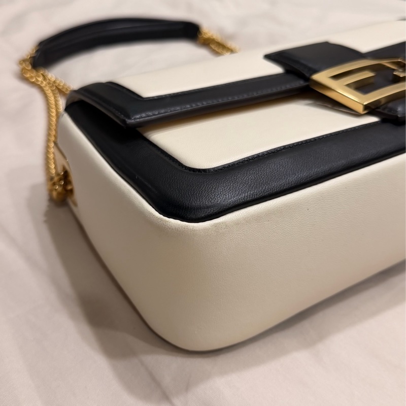 9.99 成新 Fendi baguette-1