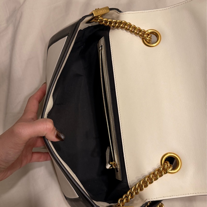 9.99 成新 Fendi baguette-4