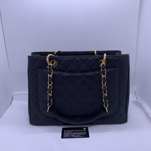 Chanel香奈儿GST 黑色荔枝皮金扣单肩包，镭射17开