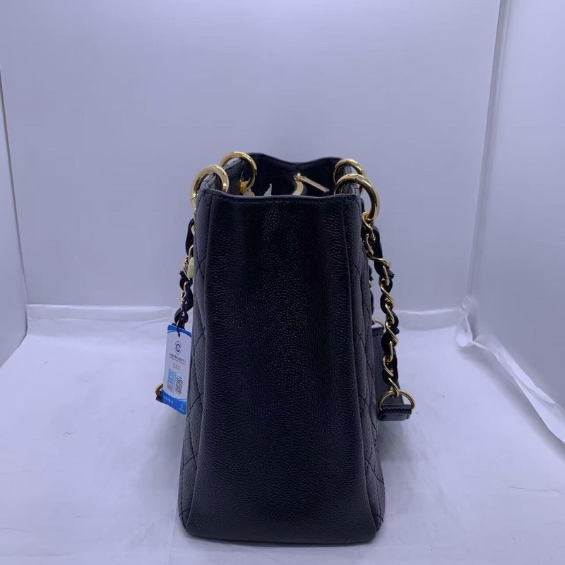 Chanel香奈儿GST 黑色荔枝皮金扣单肩包,镭射17开-1