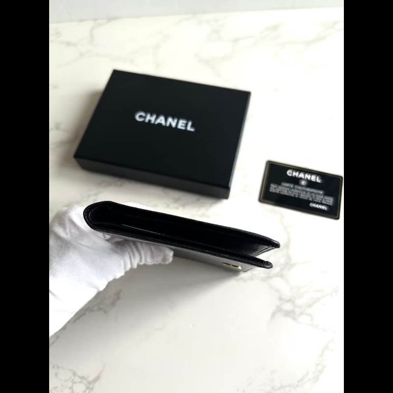 【LA LUNE】稀有中古二手Chanel黑色皮革中短夾旅行護照套錢包男女小手拿袋-6