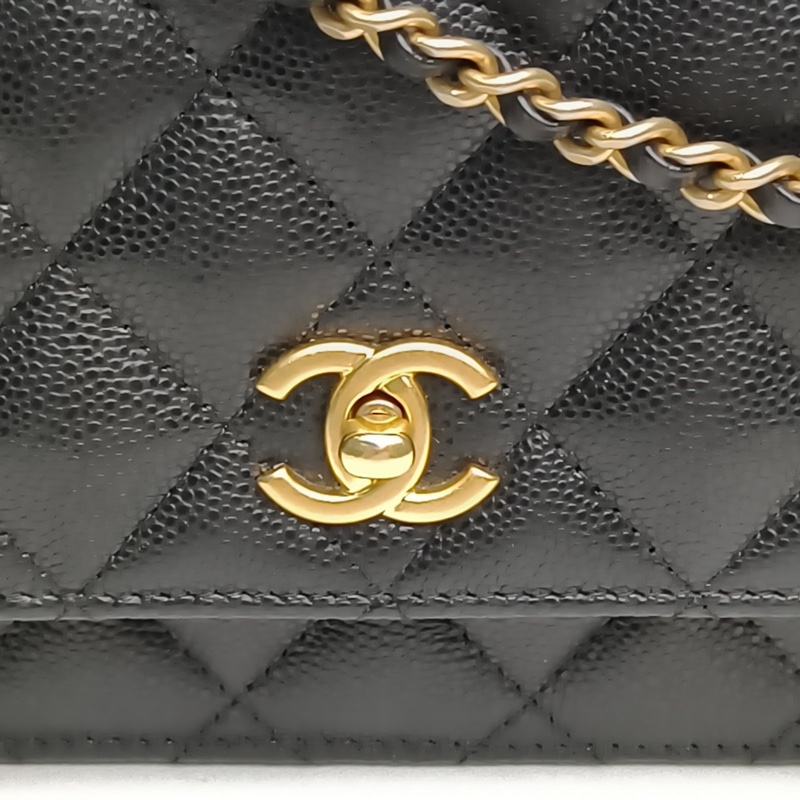 CHANEL 25B雙C皮穿鏈WOC黑色荔枝牛皮晶片金扣肩背包-4