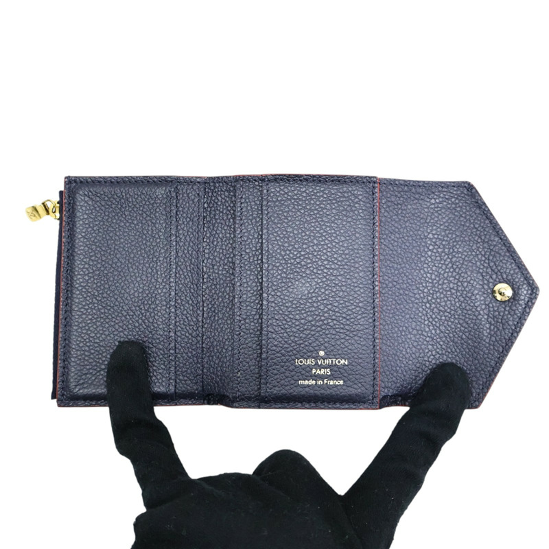 深藍色 原花 牛皮 壓紋 Zoe 扣式短夾【LOUIS VUITTON LV 路易威登】 M58880-2