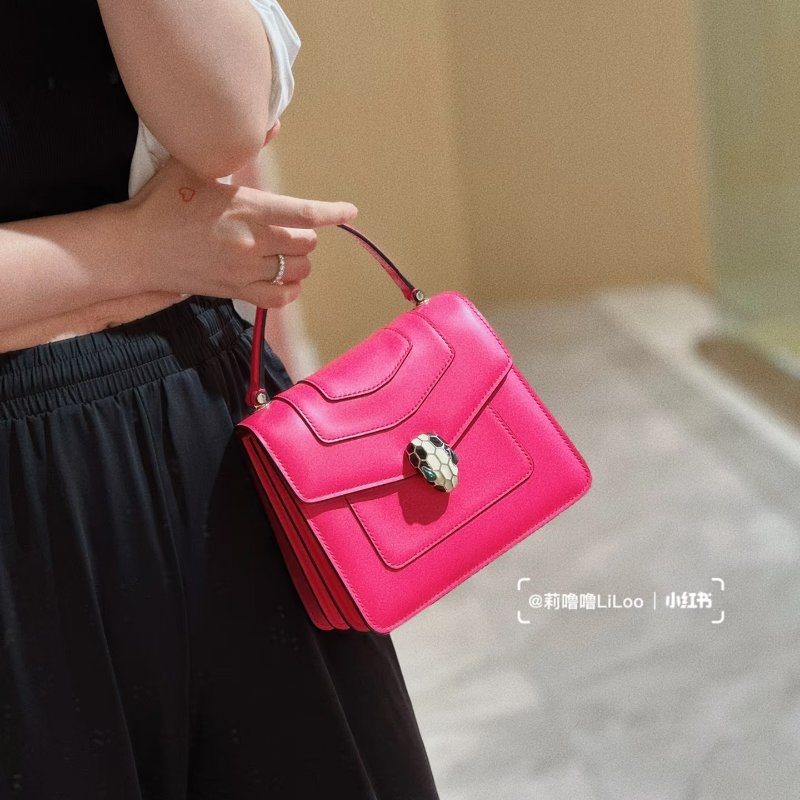Bvlgari 風琴蛇頭包 唇膏粉 18*16*9.5 98新配件塵袋 肩帶 鏡子-0