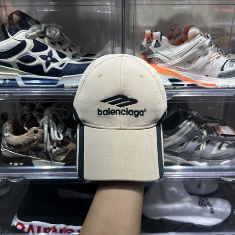 巴黎世家 3B刺繡logo卡其色 L