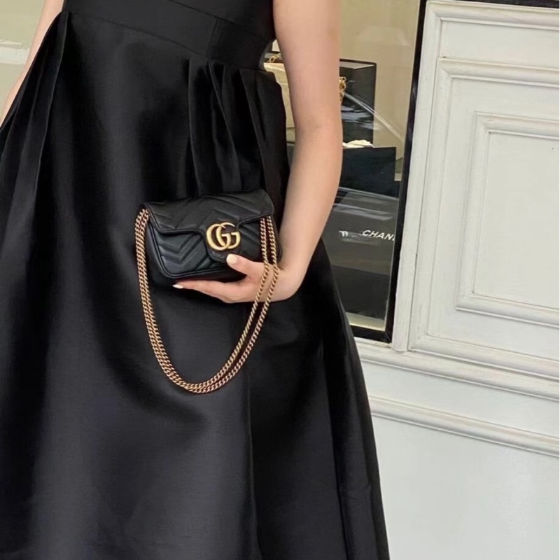 古馳馬夢GUCCI黑色絎縫牛皮GG Marmont mini斜背鏈帶包476433-2