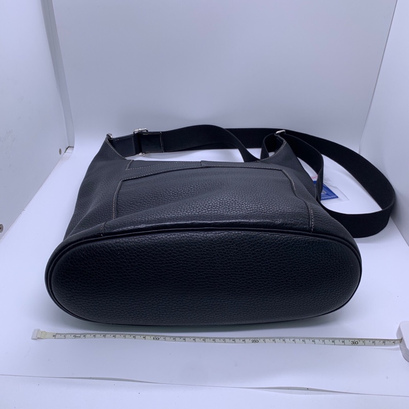 Hermes/愛馬仕 Good News 系列 框L 竪款 經典黑色全皮水桶包-4