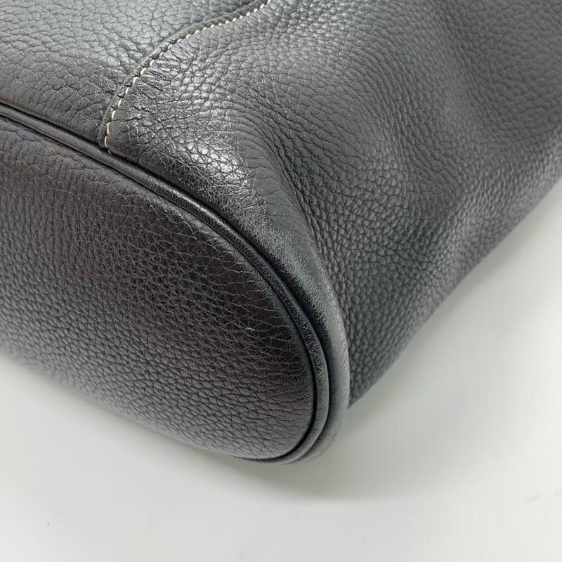 Hermes/愛馬仕 Good News 系列 框L 竪款 經典黑色全皮水桶包-6