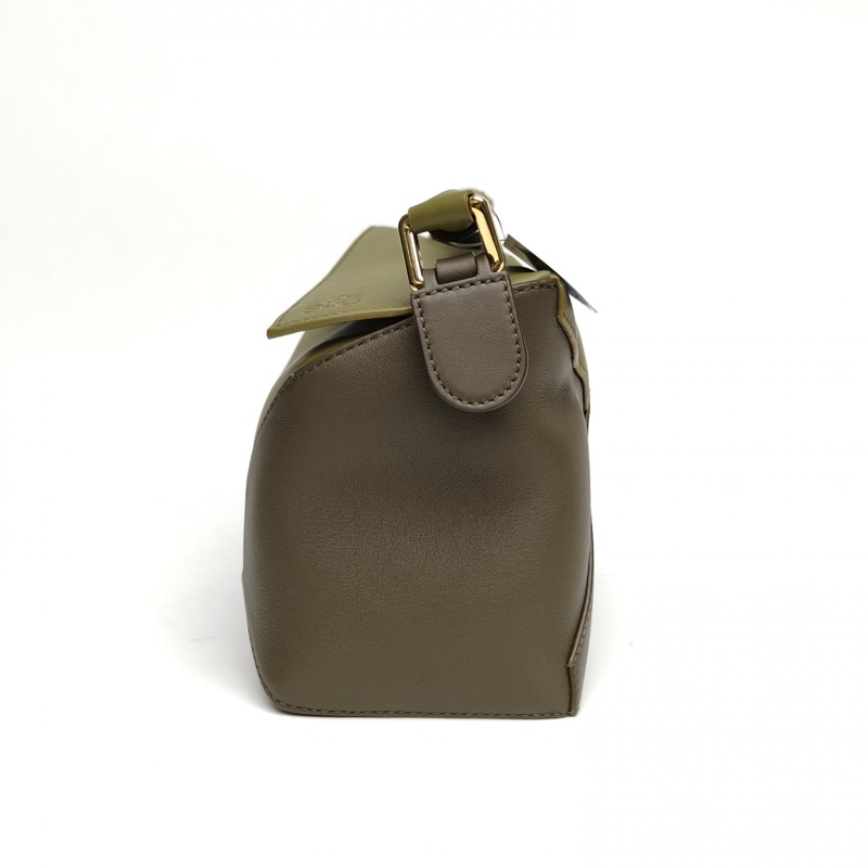 LOEWE Puzzle24幾何包小號綠色牛皮肩背包-1