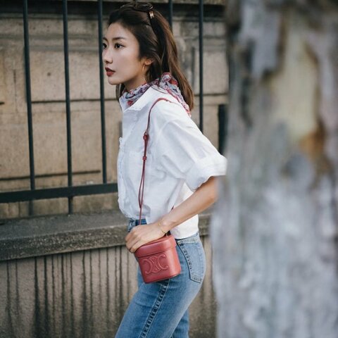 Celine 凱旋門浮雕logo紅色  全皮mini小盒子包 11*11*10 98新配件塵袋