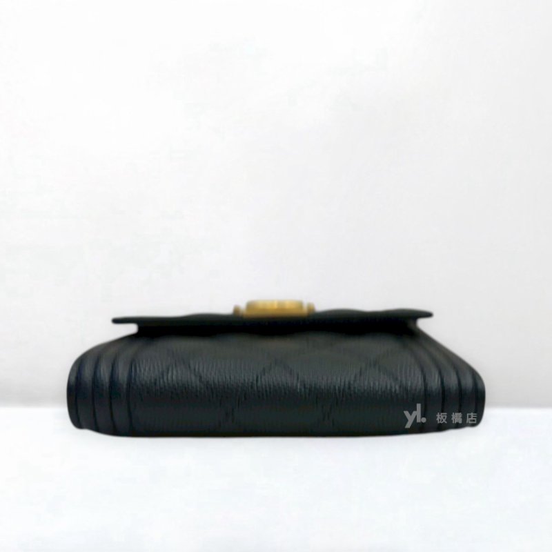 S5542-Chanel BOY黑色荔枝皮金釦三折短夾A80734-4