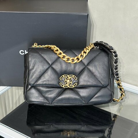 CHANEL 19 Bag 菱格紋羊皮手提肩背包 26 - 黑金