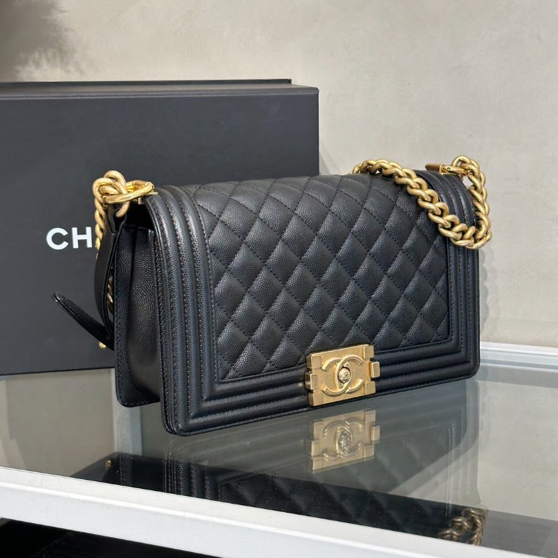 CHANEL Boy25 粒面牛皮口蓋包 - 黑金-2