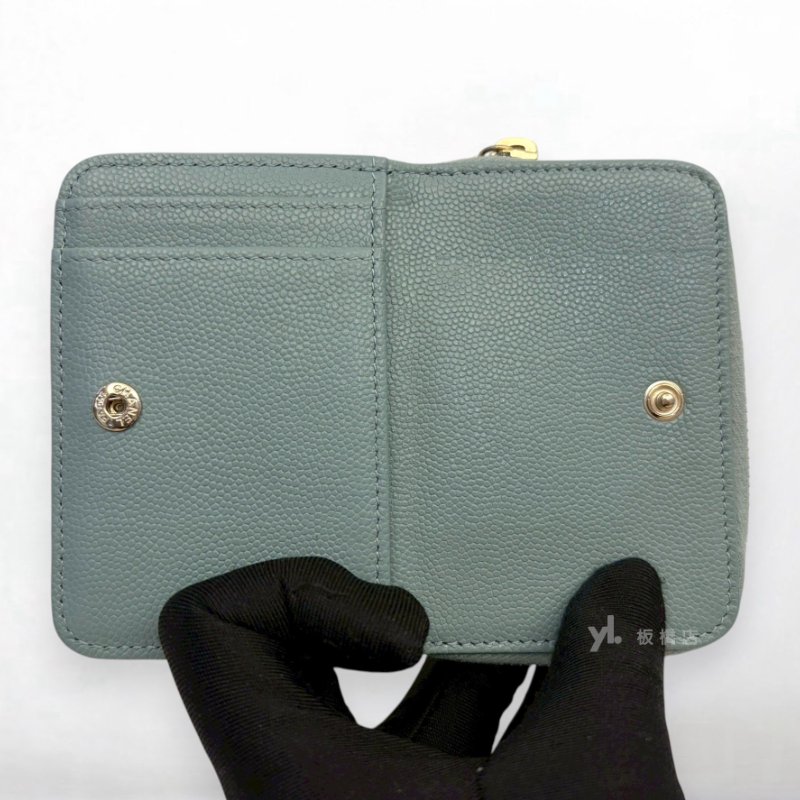 S5546-CHANEL 灰綠色荔枝皮金釦零錢包AP1958-6