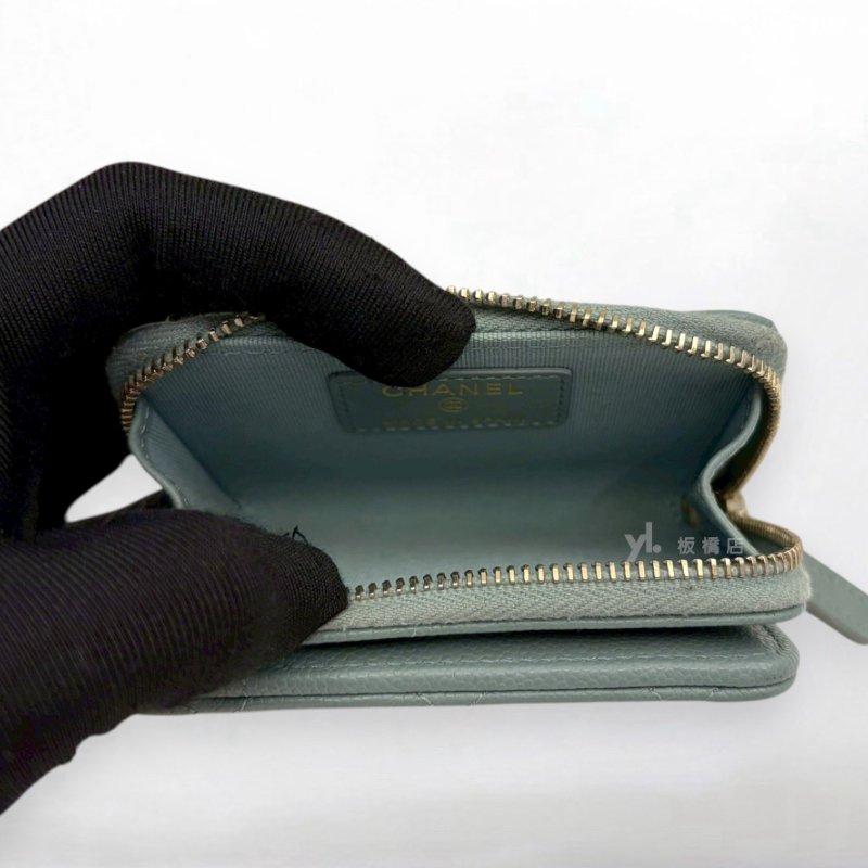 S5546-CHANEL 灰綠色荔枝皮金釦零錢包AP1958-7