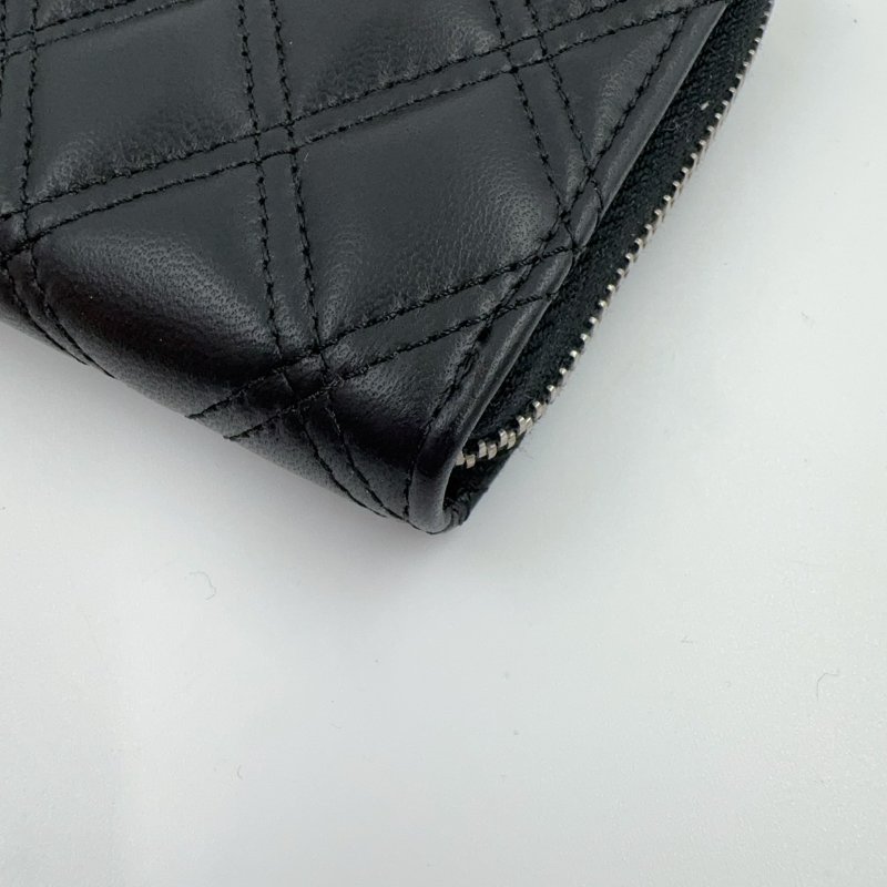 CHANEL黑色羊皮琺瑯銀釦拉鍊中夾AB2132-11