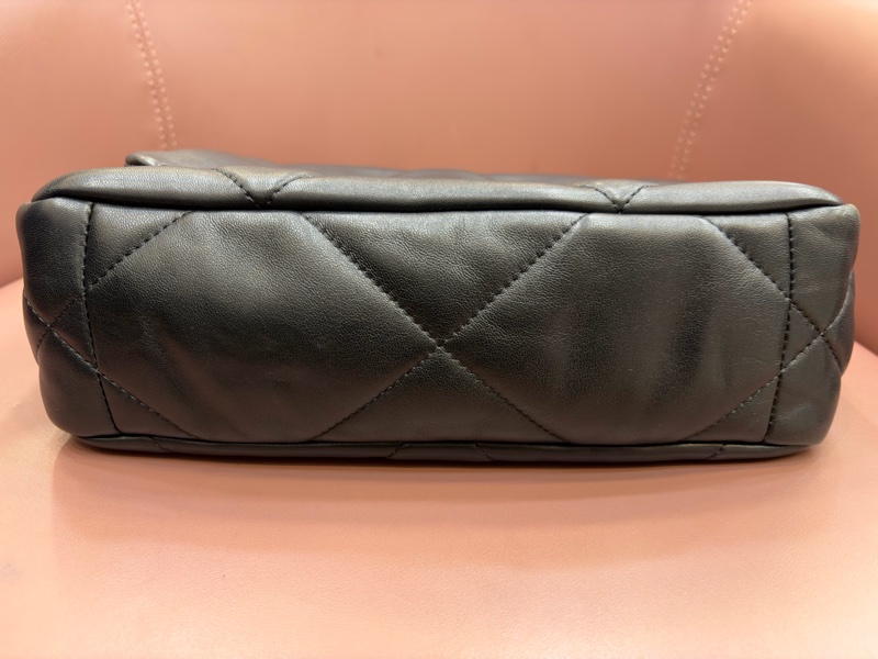CHANEL 19 Bag 口蓋包-6