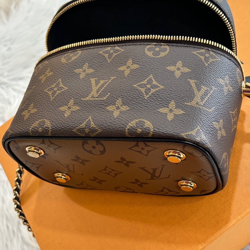 LV vanityPM 化妝 斜背包-4