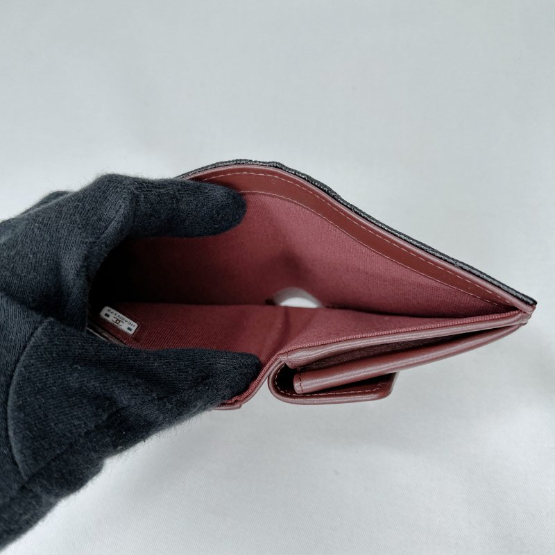 CHANEL 全新荔枝牛扣式對折短夾-7