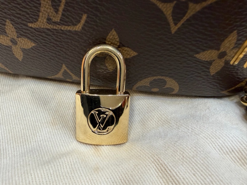 Louis Vuitton PM 化妝包-23