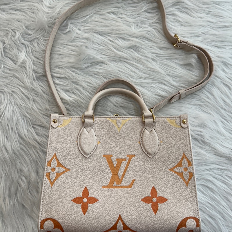 LV on the go mm 漸層款 兩用包-1
