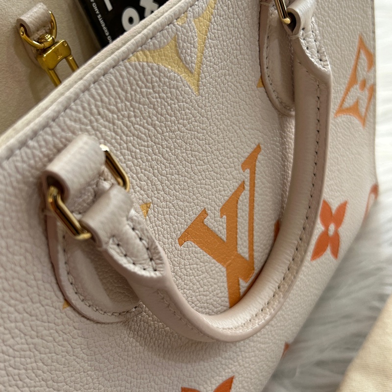 LV on the go mm 漸層款 兩用包-3