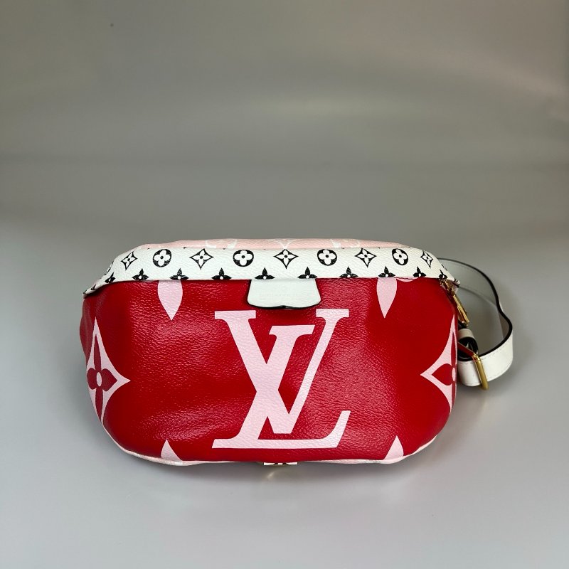 LV M44575 粉拚紅大LOGO胸包-0