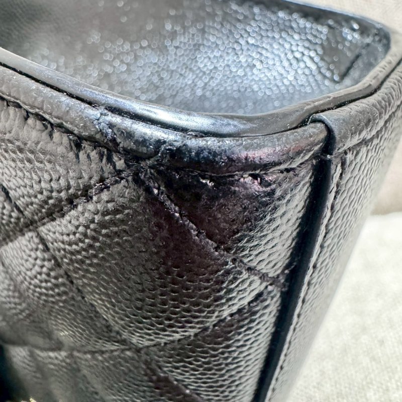 YSL 經典款黑荔枝皮金扣中號信封包-6