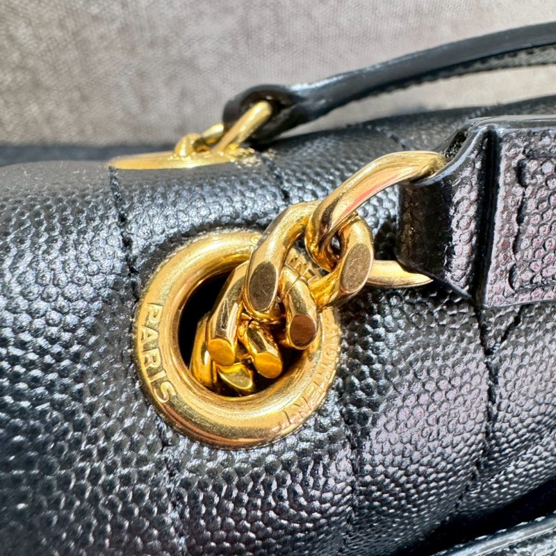 YSL 經典款黑荔枝皮金扣中號信封包-13