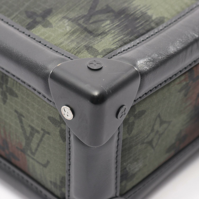 路易威登 Soft Trunk 單肩包 M56428 Monogram 迷彩黑二手 LV-5