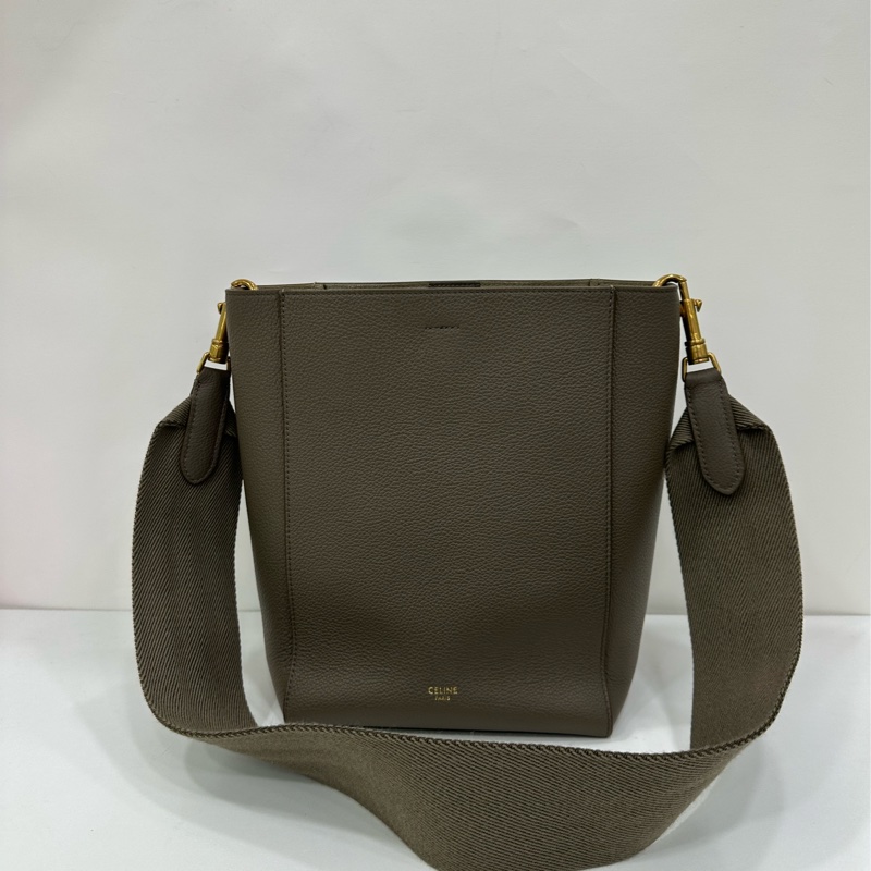 CELINE賽琳Sangle水桶包,大象灰牛皮,經典款,尺寸18*24*12cm,肩帶寬,容量大,單肩斜挎都可以-1