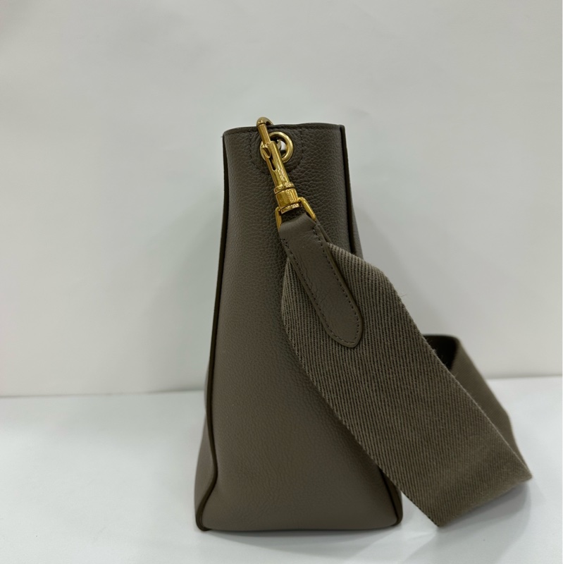 CELINE賽琳Sangle水桶包,大象灰牛皮,經典款,尺寸18*24*12cm,肩帶寬,容量大,單肩斜挎都可以-4