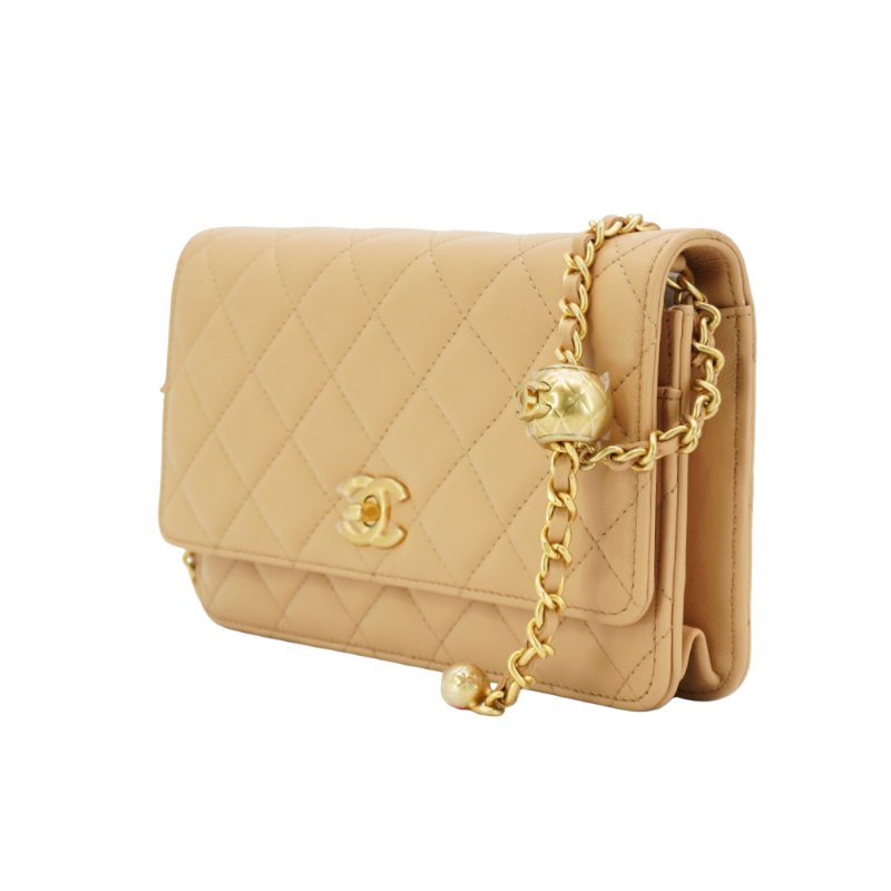 Chanel 展示品 金雙C菱格羊皮調節金球woc斜背包(AP1450-奶茶色)-1
