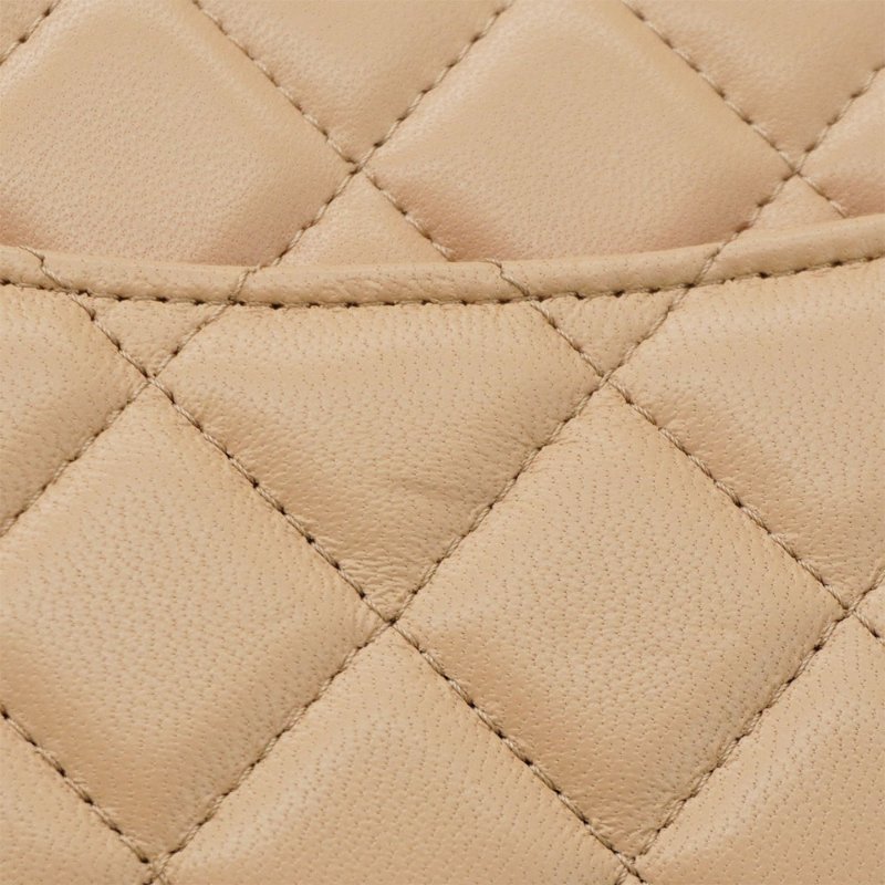 Chanel 展示品 金雙C菱格羊皮調節金球woc斜背包(AP1450-奶茶色)-7