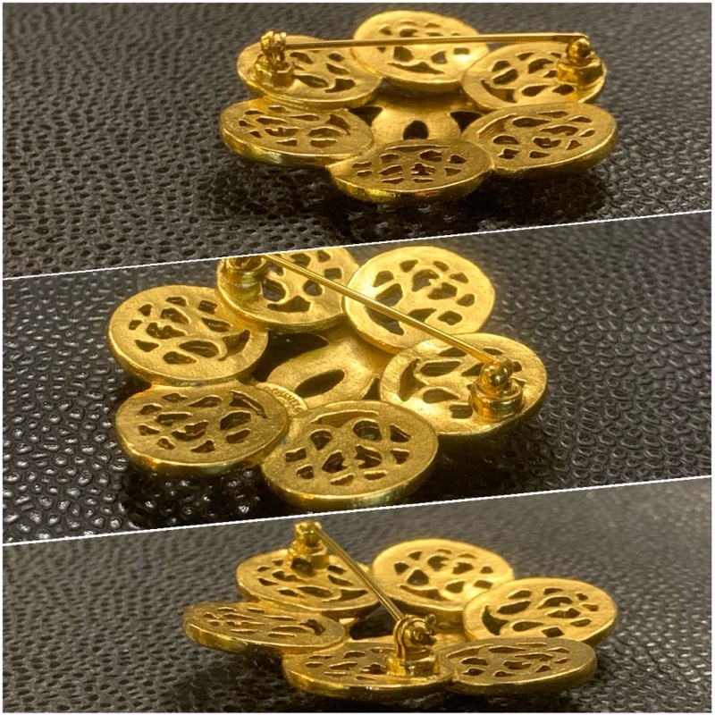 香奈兒六片鏤空花瓣CC心口針 95A Chanel Signature Interlocking CC logo Cutout Floral Detail Brooch-3