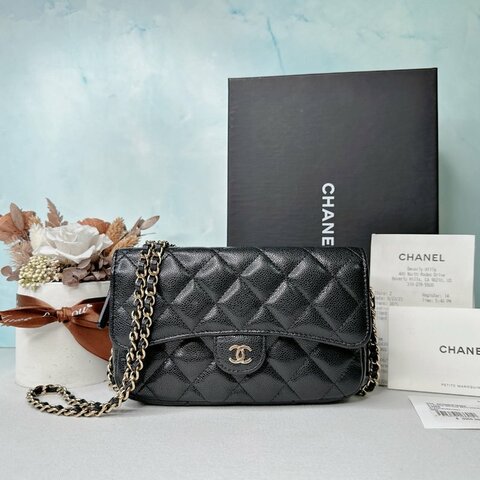 CHANEL 牛皮鏈帶雙層手機包