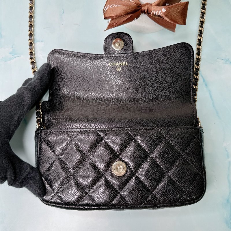 CHANEL 牛皮鏈帶雙層手機包-4