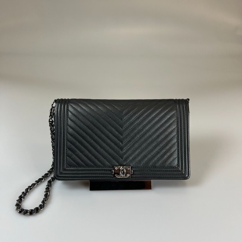 CHANEL BOY V字紋二合一WOC包 A80546/保卡款21開-0
