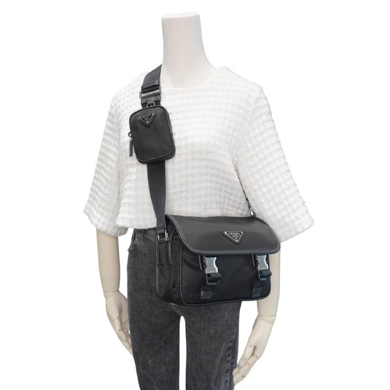 Prada Re-Nylon 銀三角logo尼龍雙釦斜背包(2VD034-黑)-5