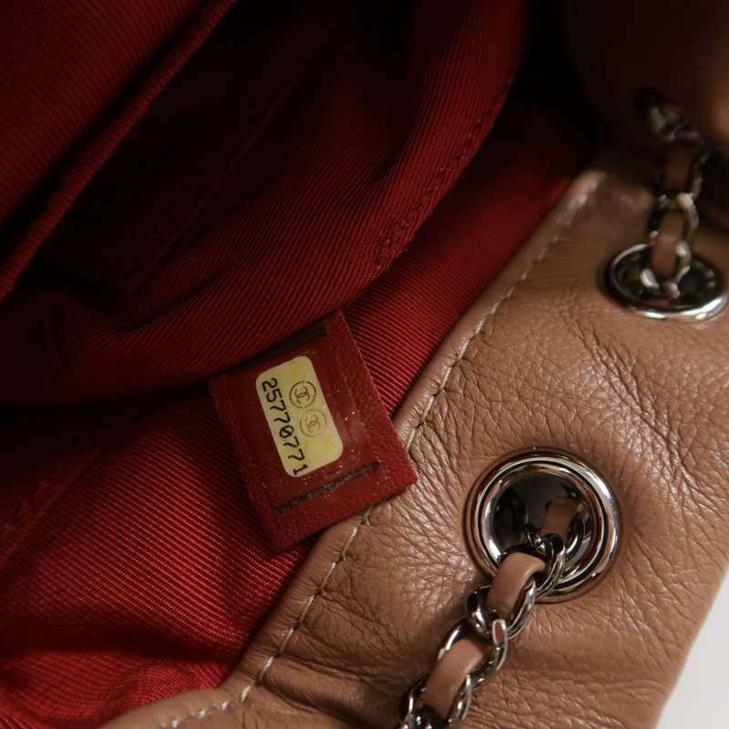 CHANEL 牛皮皮革Small Gabrielle Bcuket Bag鏈帶肩背袋-6
